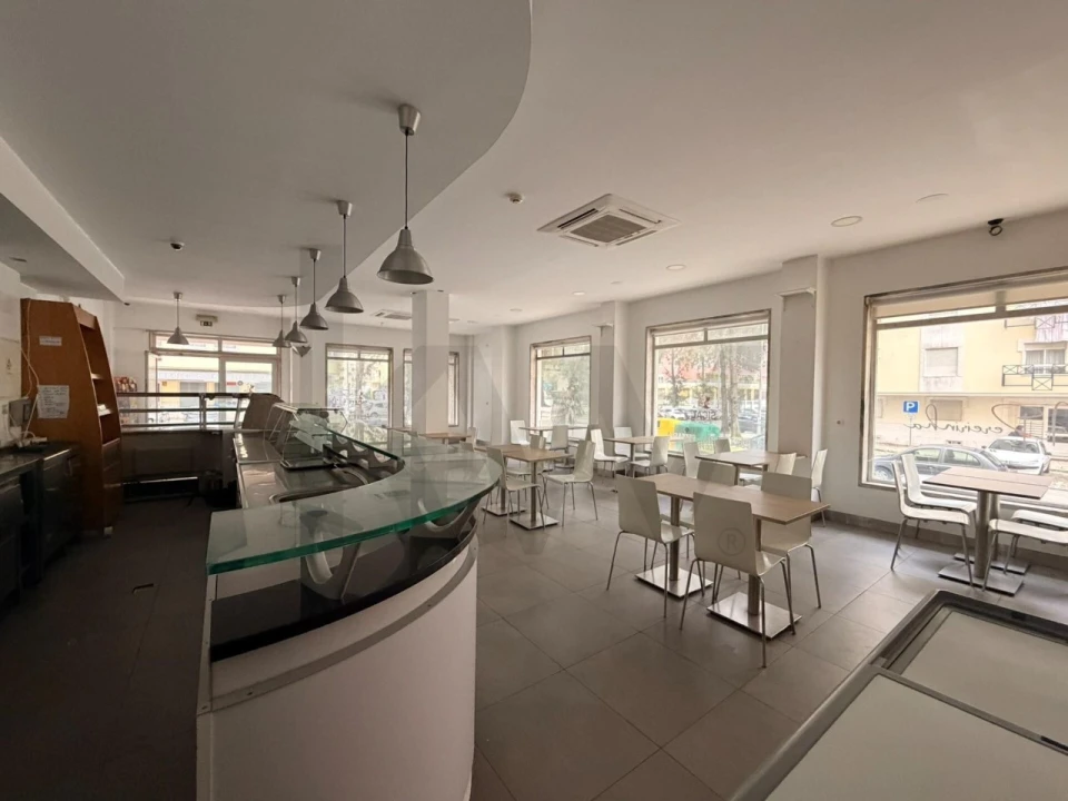 Loja para Venda em Agualva e Mira-Sintra Foto 1