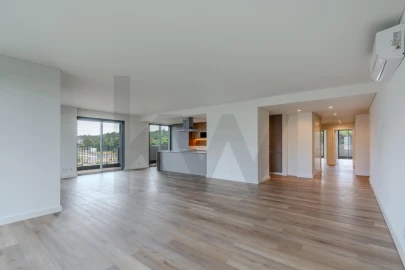 Apartamento T4 para Venda em Algés, Linda-A-Velha e Cruz Quebrada-Dafundo