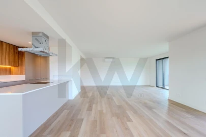 Apartamento T4 para Venda em Algés, Linda-A-Velha e Cruz Quebrada-Dafundo