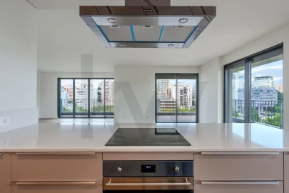 Apartamento T4 para Venda em Algés, Linda-A-Velha e Cruz Quebrada-Dafundo