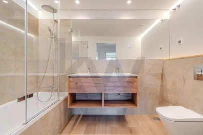 Apartamento T4 para Venda em Algés, Linda-A-Velha e Cruz Quebrada-Dafundo