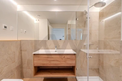 Apartamento T4 para Venda em Algés, Linda-A-Velha e Cruz Quebrada-Dafundo