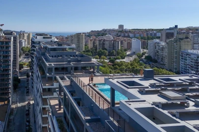 Apartamento T4 para Venda em Algés, Linda-A-Velha e Cruz Quebrada-Dafundo