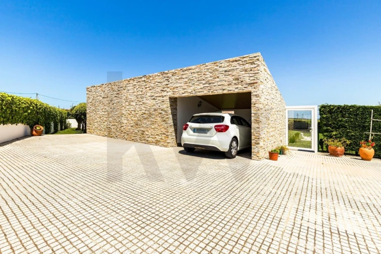 Moradia T4 para Venda em São Pedro da Cadeira Foto 27