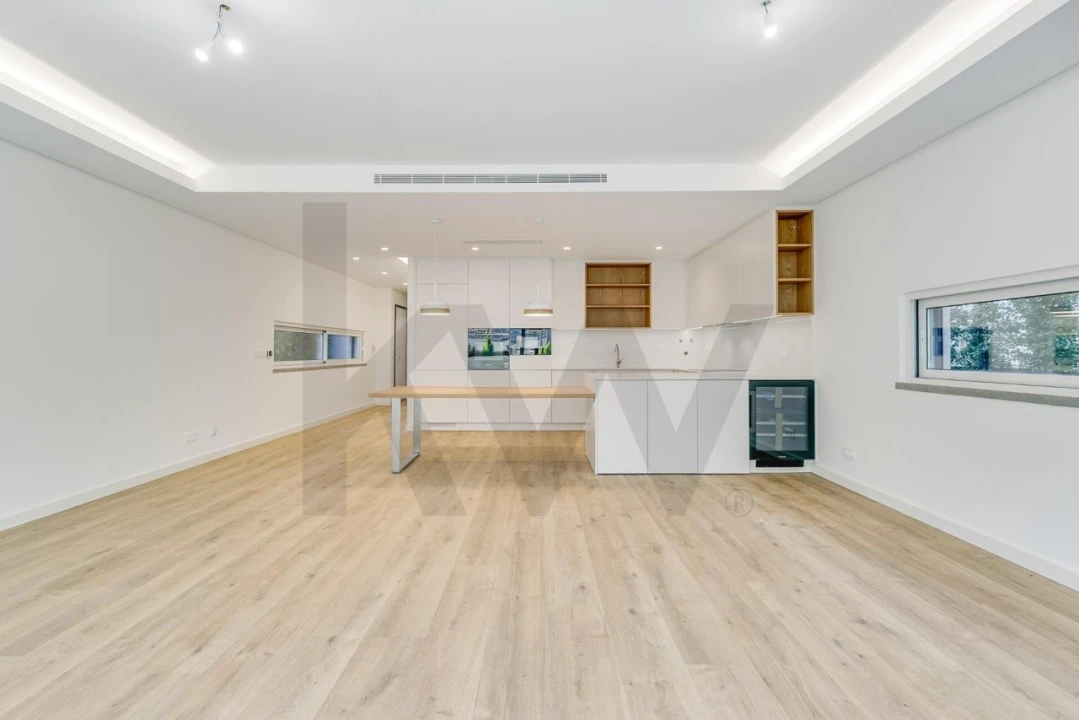 Moradia T5 para Venda em Almada, Cova da Piedade, Pragal e Cacilhas Foto 8