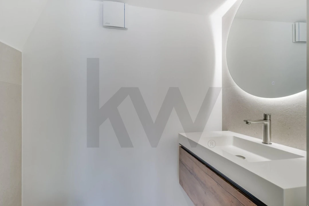 Moradia T5 para Venda em Almada, Cova da Piedade, Pragal e Cacilhas Foto 42