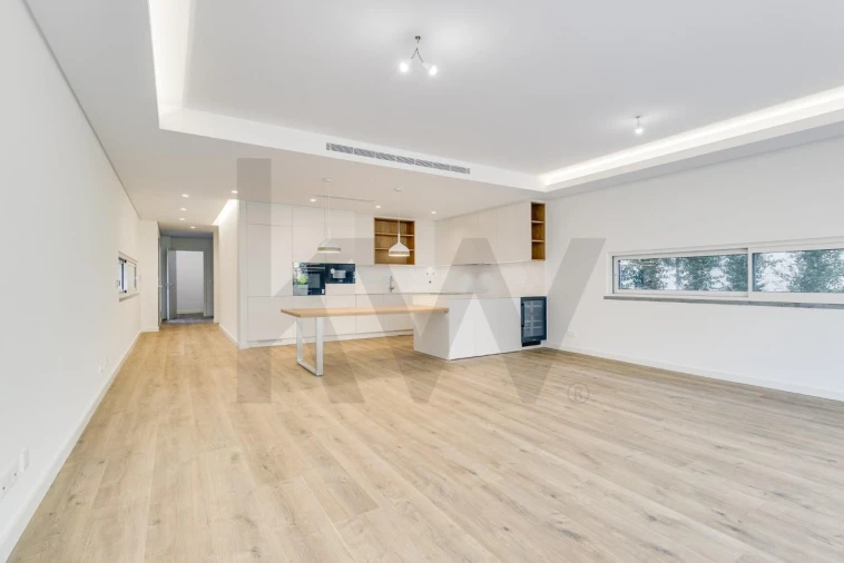 Moradia T5 para Venda em Almada, Cova da Piedade, Pragal e Cacilhas Foto 2