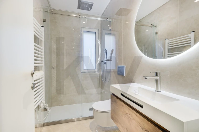 Moradia T5 para Venda em Almada, Cova da Piedade, Pragal e Cacilhas Foto 18