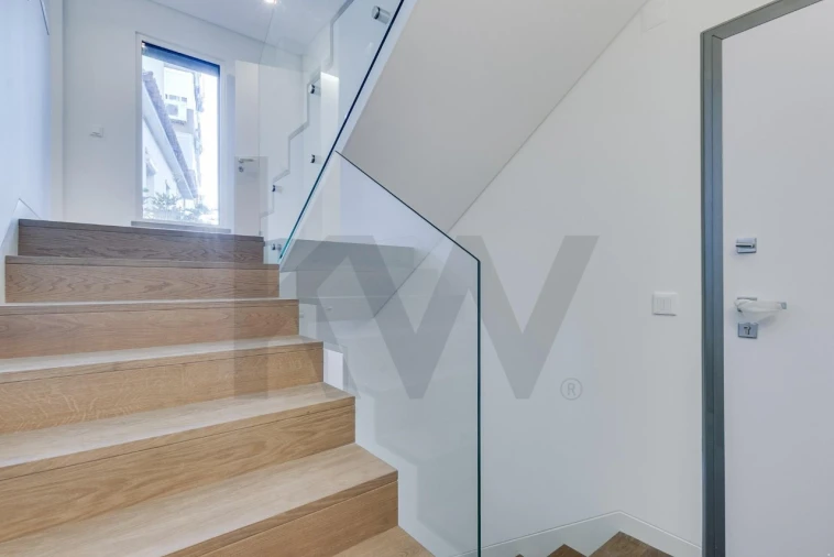 Moradia T5 para Venda em Almada, Cova da Piedade, Pragal e Cacilhas Foto 21