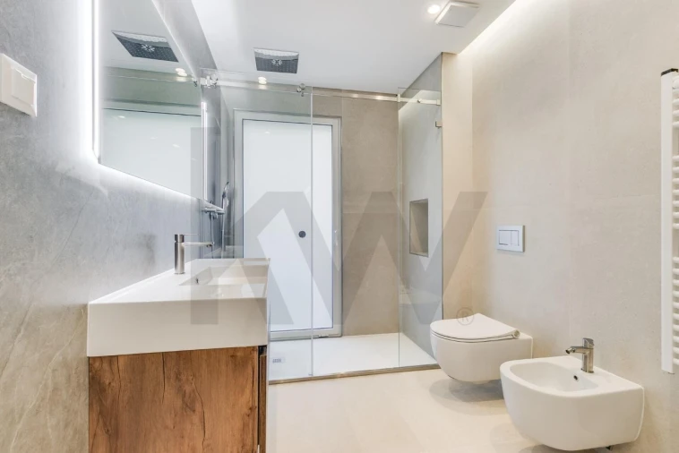 Moradia T5 para Venda em Almada, Cova da Piedade, Pragal e Cacilhas Foto 34