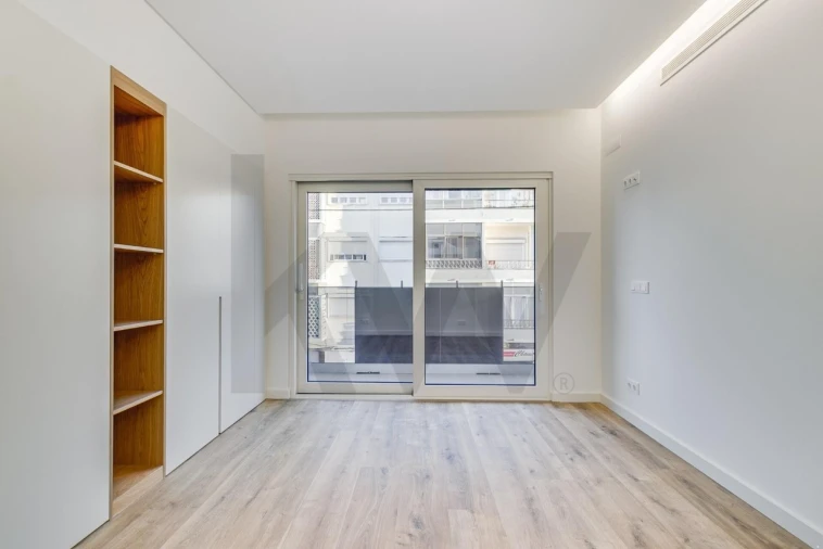 Moradia T5 para Venda em Almada, Cova da Piedade, Pragal e Cacilhas Foto 36