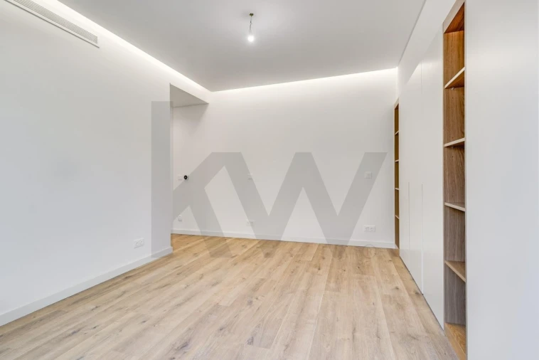 Moradia T5 para Venda em Almada, Cova da Piedade, Pragal e Cacilhas Foto 38