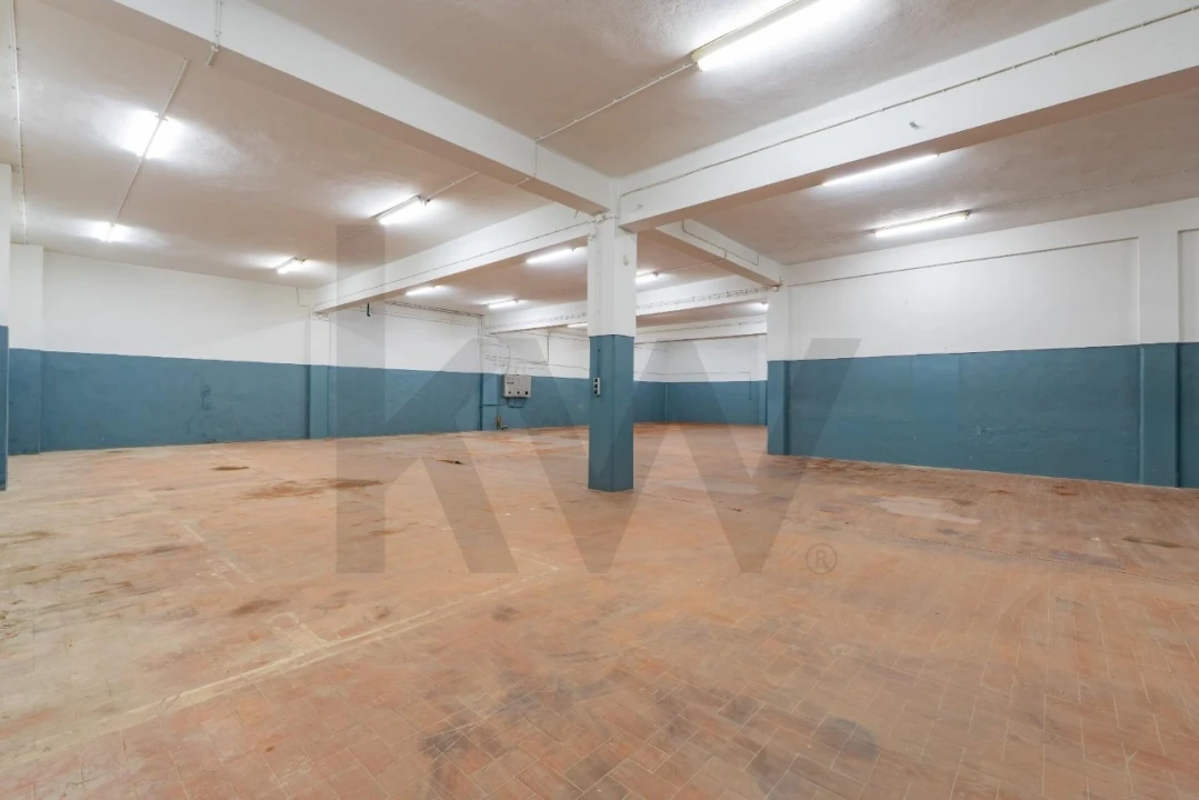 Armazém para Venda em Santa Iria de Azoia, São João da Talha e Bobadela Foto 25