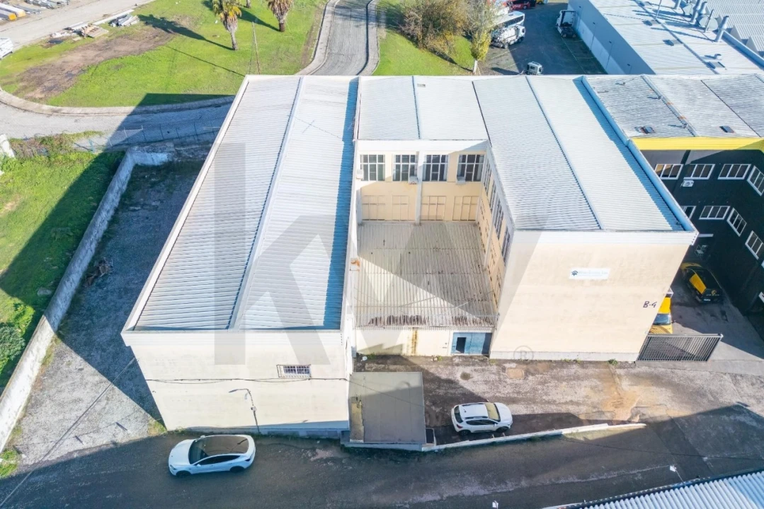 Armazém para Venda em Santa Iria de Azoia, São João da Talha e Bobadela Foto 7