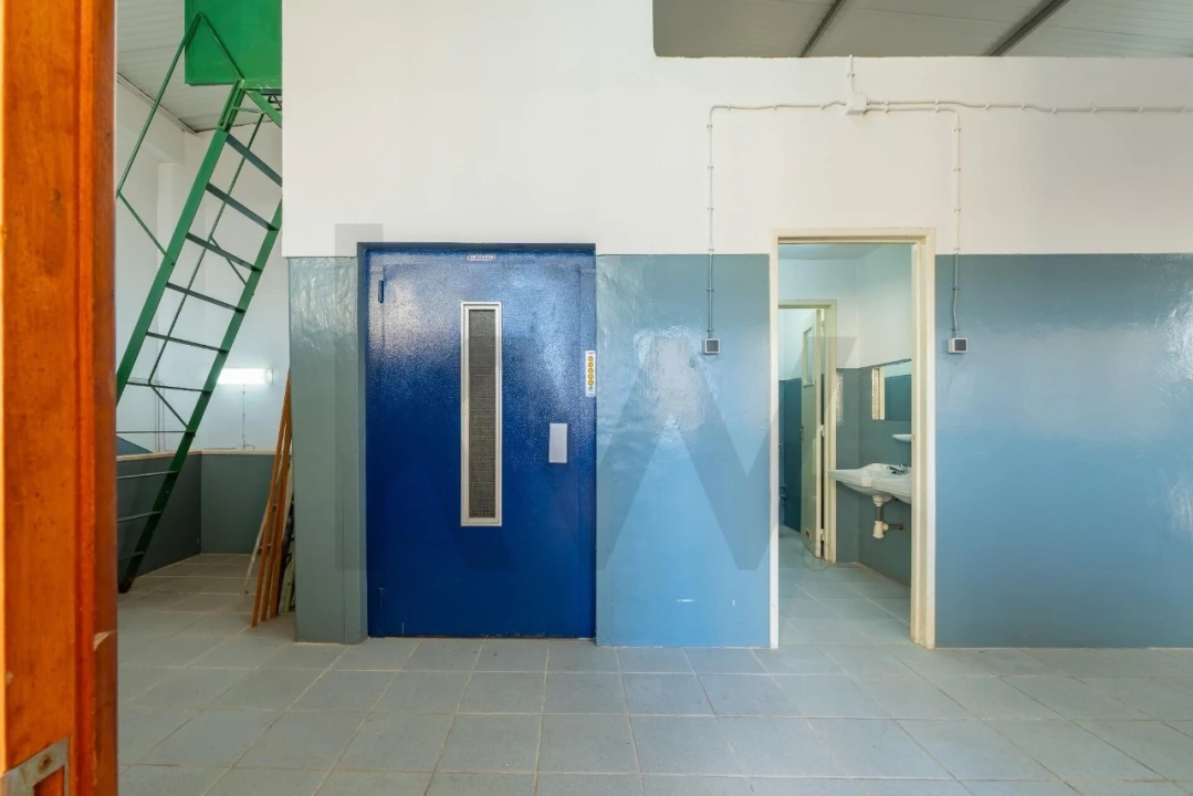 Armazém para Venda em Santa Iria de Azoia, São João da Talha e Bobadela Foto 20