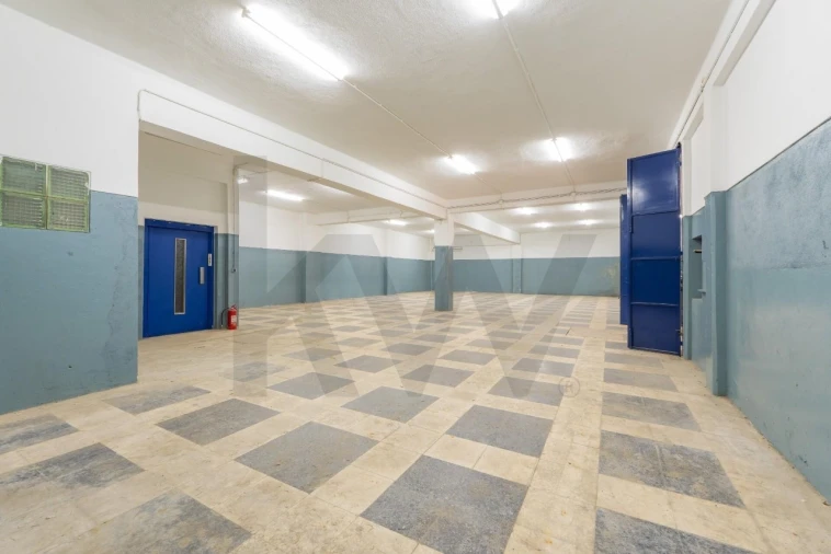 Armazém para Venda em Santa Iria de Azoia, São João da Talha e Bobadela Foto 41