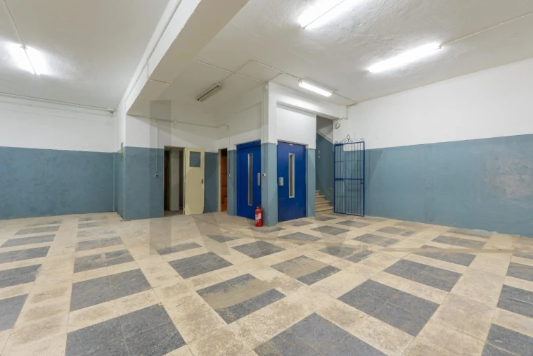 Armazém para Venda em Santa Iria de Azoia, São João da Talha e Bobadela Foto 45