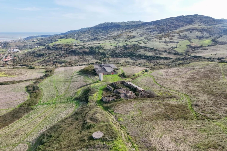 Terreno para Venda em Alhandra, São João dos Montes e Calhandriz Foto 1