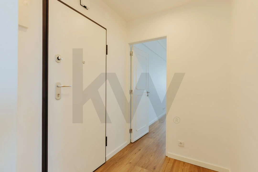 Apartamento T2 para Arrendamento em Lumiar Foto 5