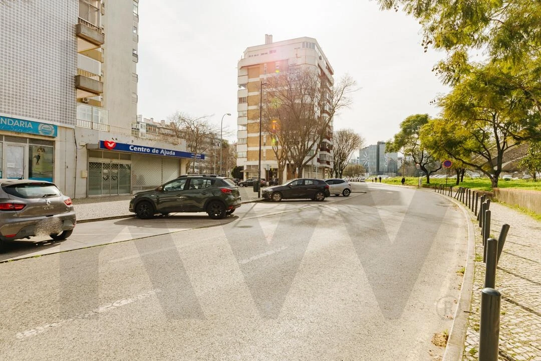 Apartamento T2 para Arrendamento em Lumiar Foto 44