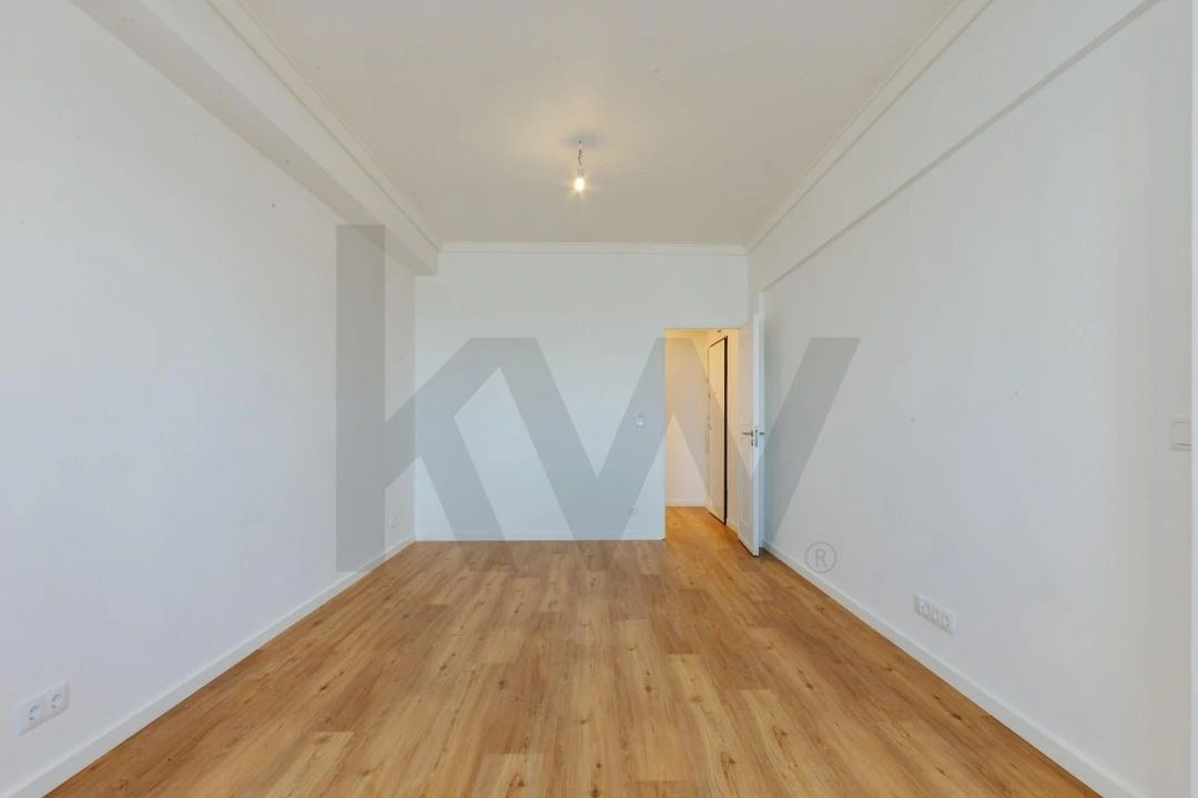 Apartamento T2 para Arrendamento em Lumiar Foto 6