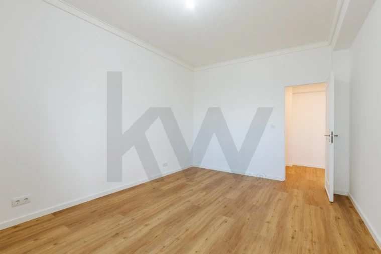 Apartamento T2 para Arrendamento em Lumiar Foto 31