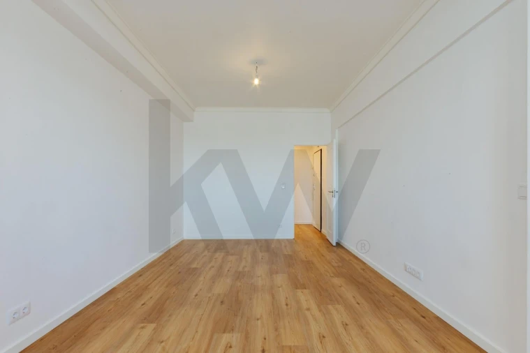 Apartamento T2 para Arrendamento em Lumiar Foto 6