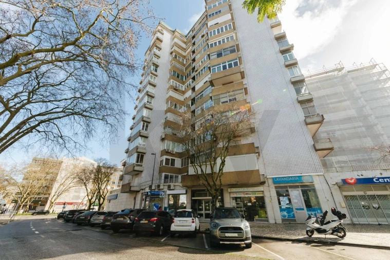 Apartamento T2 para Arrendamento em Lumiar Foto 42