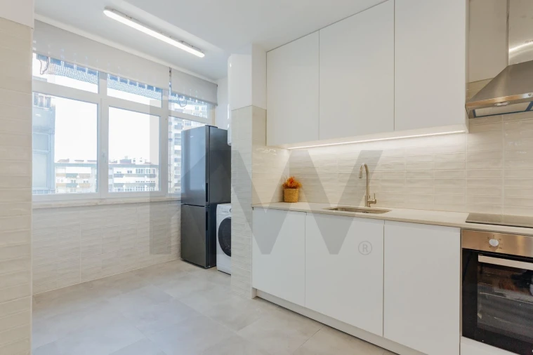 Apartamento T2 para Arrendamento em Lumiar Foto 13