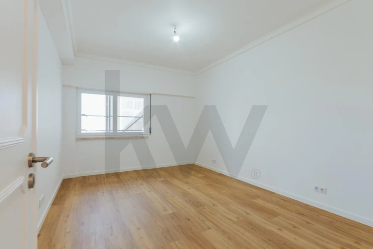 Apartamento T2 para Arrendamento em Lumiar Foto 27