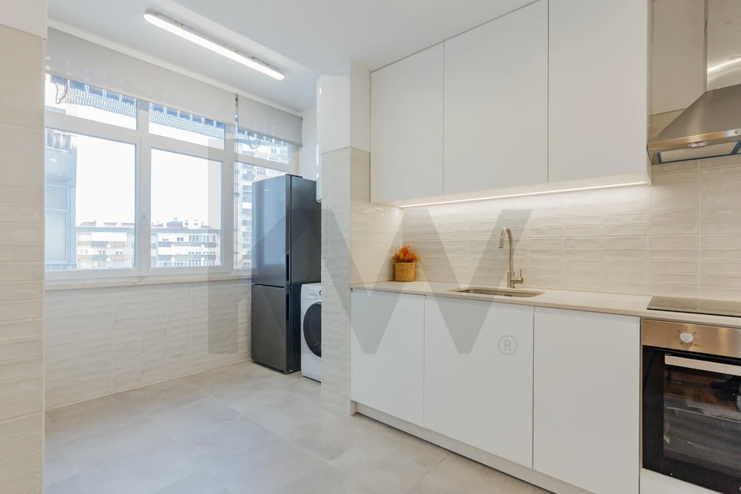 Apartamento T2 para Arrendamento em Lumiar Foto 13