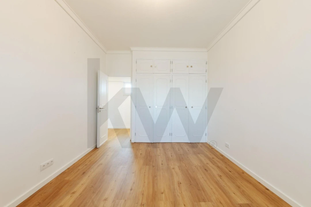 Apartamento T2 para Arrendamento em Lumiar Foto 33