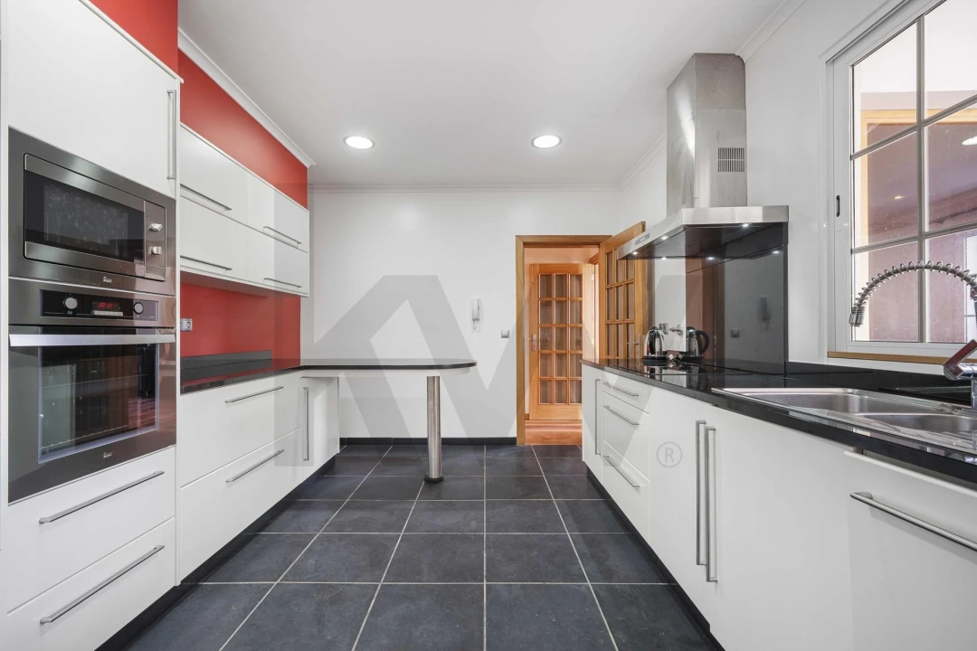 Prédio para Venda em Porto da Cruz Foto 11