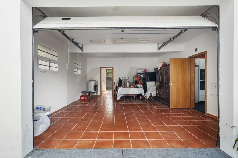 Prédio para Venda em Porto da Cruz Foto 27