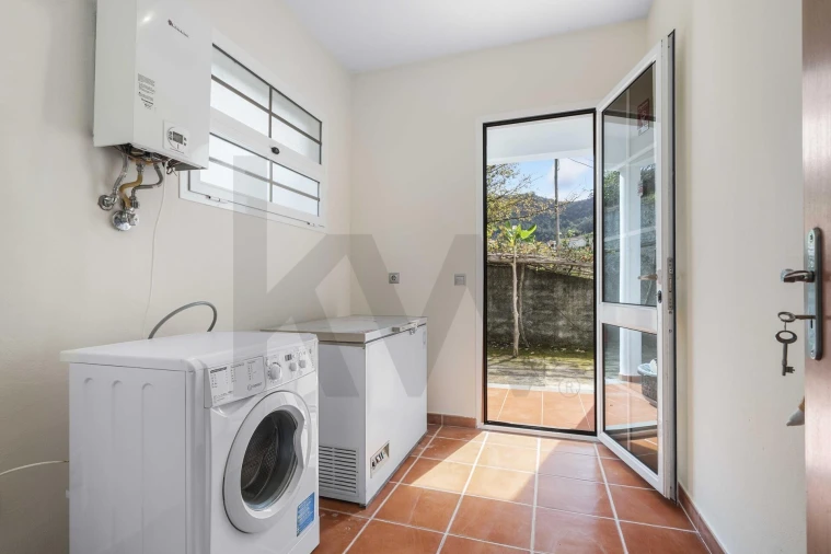 Prédio para Venda em Porto da Cruz Foto 28