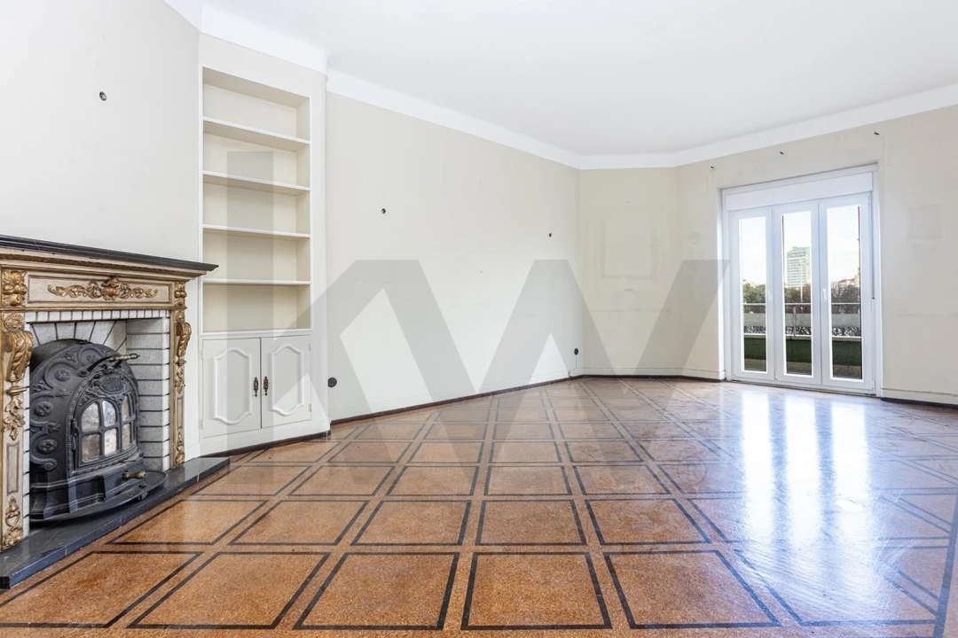 Apartamento T4 para Venda em Arroios Foto 2