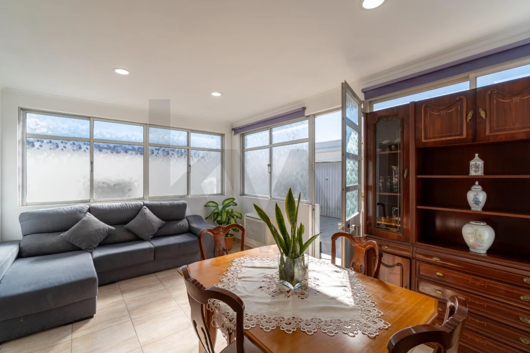 Moradia T2 para Venda em Quelfes Foto 74