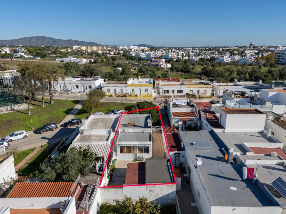 Moradia T2 para Venda em Quelfes Foto 50