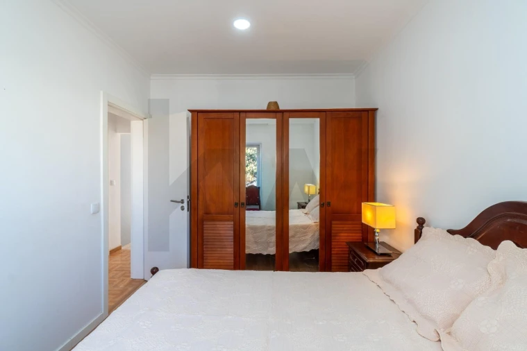 Moradia T2 para Venda em Quelfes Foto 17