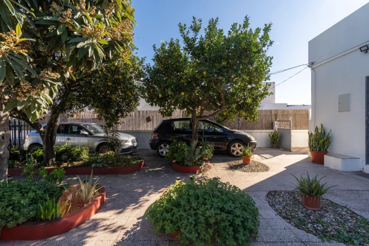 Moradia T2 para Venda em Quelfes Foto 12