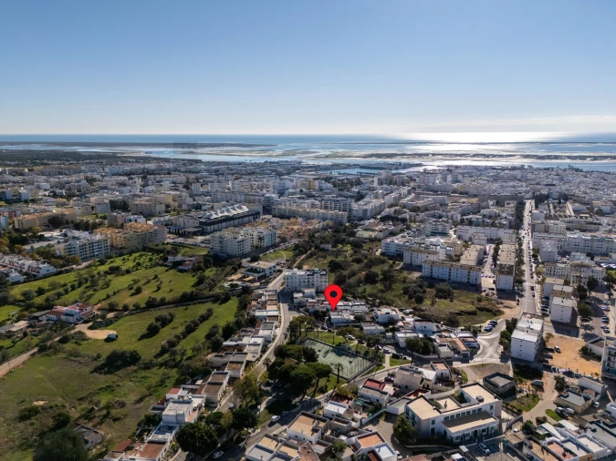 Moradia T2 para Venda em Quelfes Foto 42