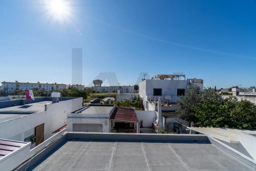 Moradia T2 para Venda em Quelfes Foto 85