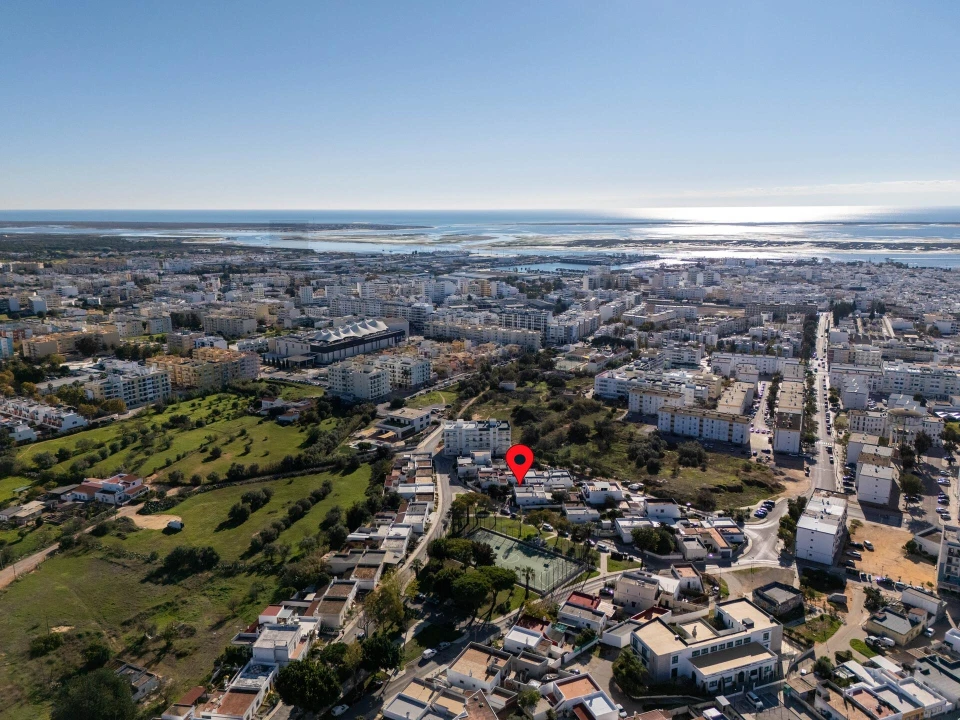 Moradia T2 para Venda em Quelfes Foto 42