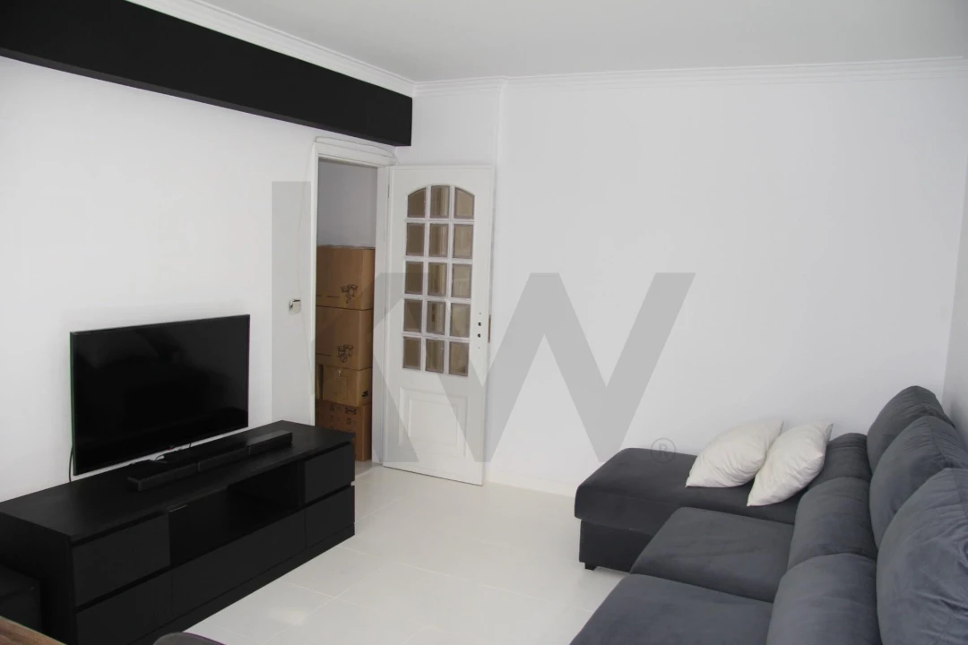 Apartamento T1 para Venda em Massamá e Monte Abraão Foto 6