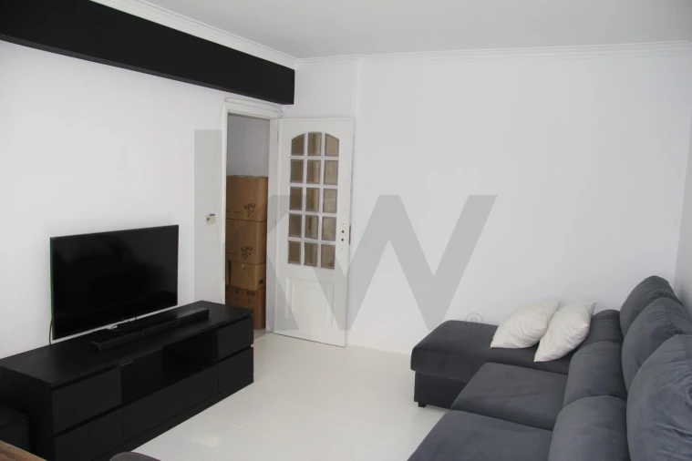 Apartamento T1 para Venda em Massamá e Monte Abraão Foto 6