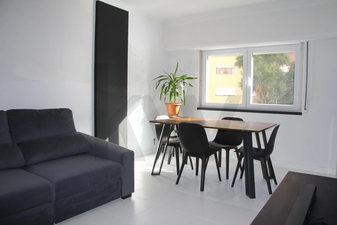 Apartamento T1 para Venda em Massamá e Monte Abraão Foto 1