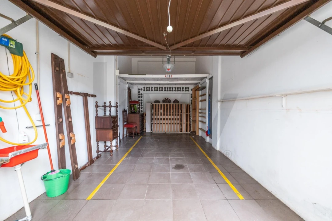 Apartamento T4 para Venda em Santo Antonio dos Olivais Foto 31