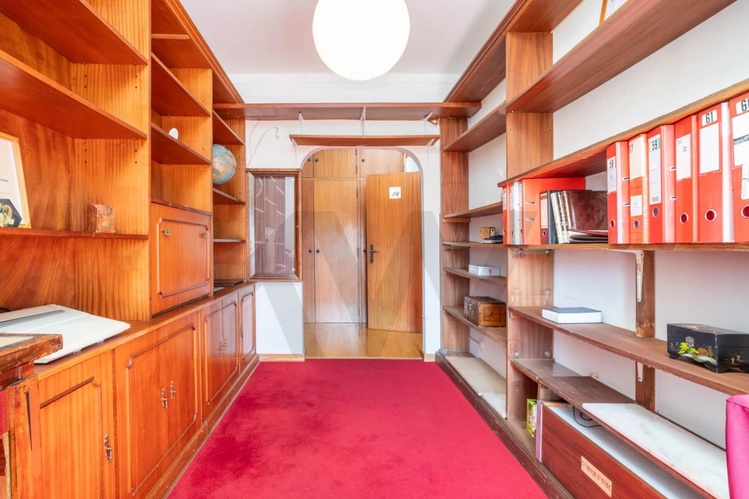 Apartamento T4 para Venda em Santo Antonio dos Olivais Foto 18