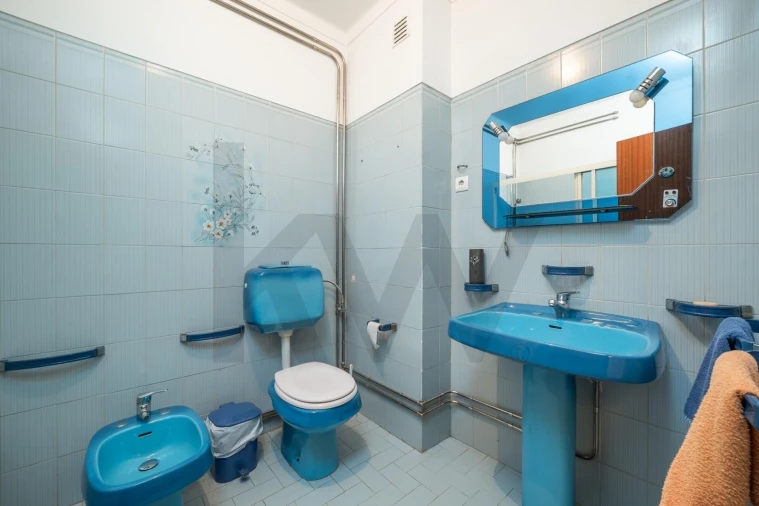 Apartamento T4 para Venda em Santo Antonio dos Olivais Foto 27