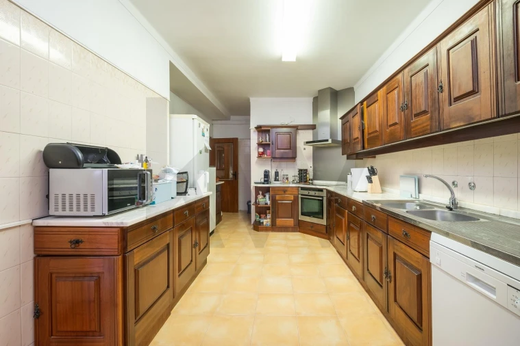 Apartamento T4 para Venda em Santo Antonio dos Olivais Foto 7